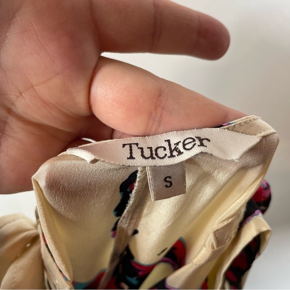 Tucker Silk Butterfly Jumpsuit Size Small - Picture 7 of 9